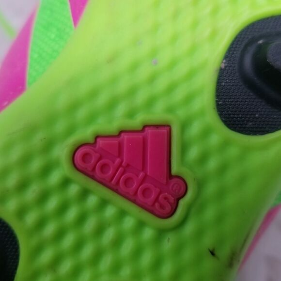 ADIDAS CLEATS. SIZE 6 - Picture 13 of 14